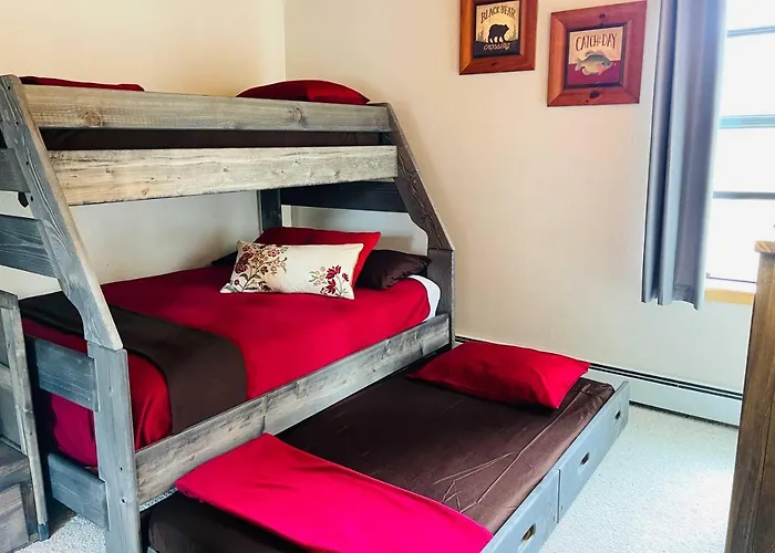 Ski & Hike: Mtn-View Condo In Silverthorne!